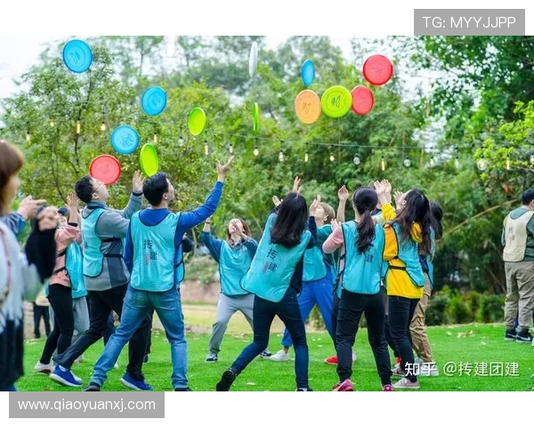 深圳飞盘队的团队协作之道：共创辉煌的飞盘精神与默契配合