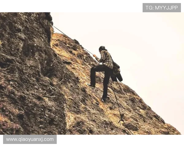 赵秀英独家分享攀岩技巧与心得体会助你征服高峰之路 赵秀英独家分享攀岩技巧与心得体会助你征服高峰之路